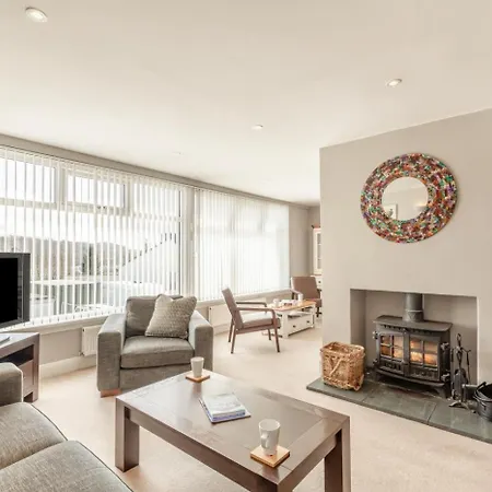 Holiday home 4 Bed In Oc-llh41